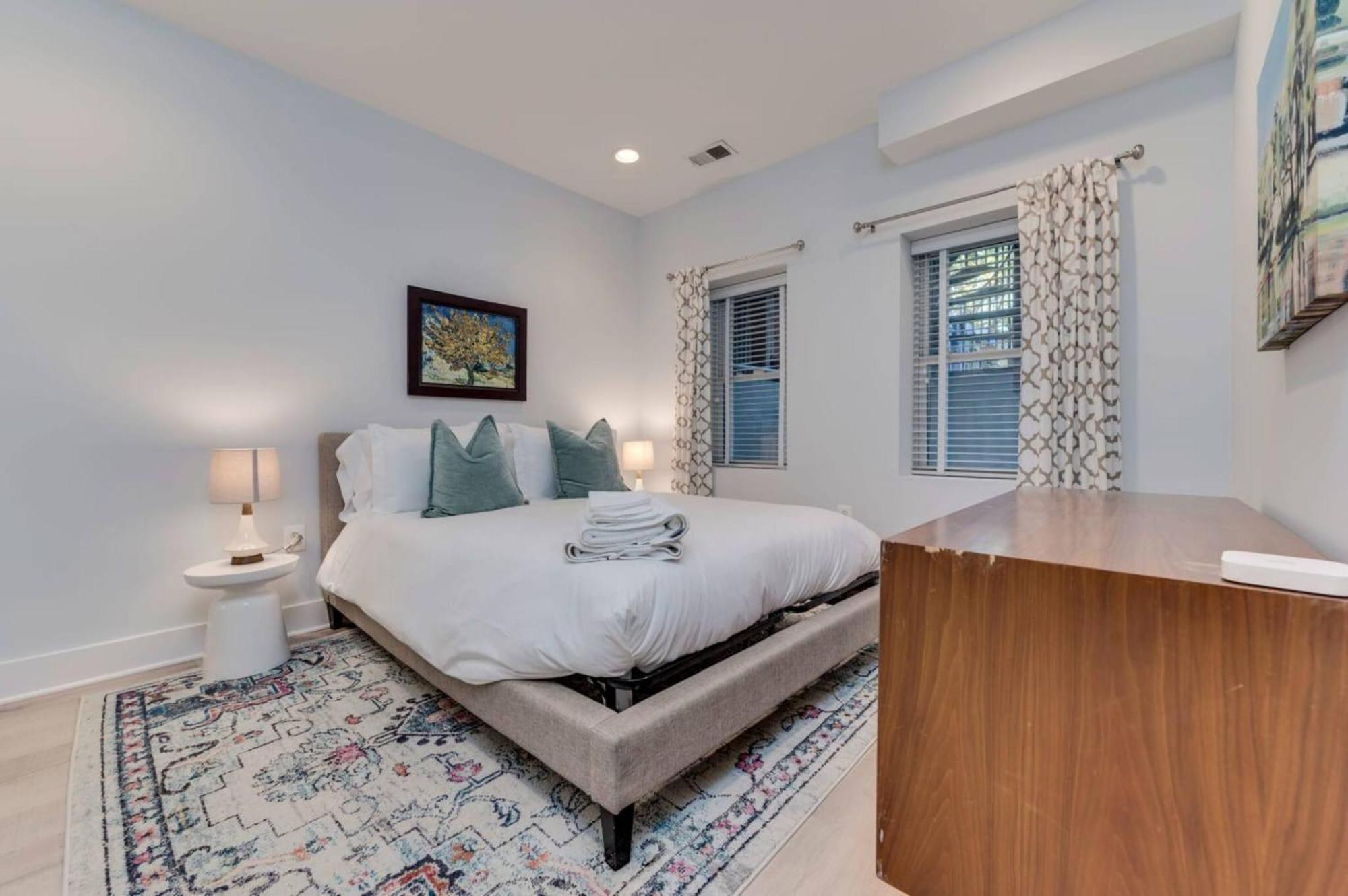 Luxe 2Bd2Ba Townhouse In Hip Area - Near Metro Lejlighed Washington Eksteriør billede